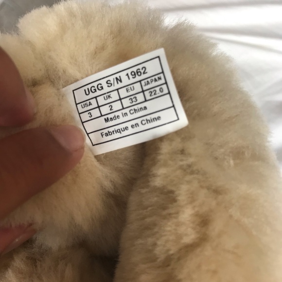 UGG kids’ bailey button - Picture 5 of 8